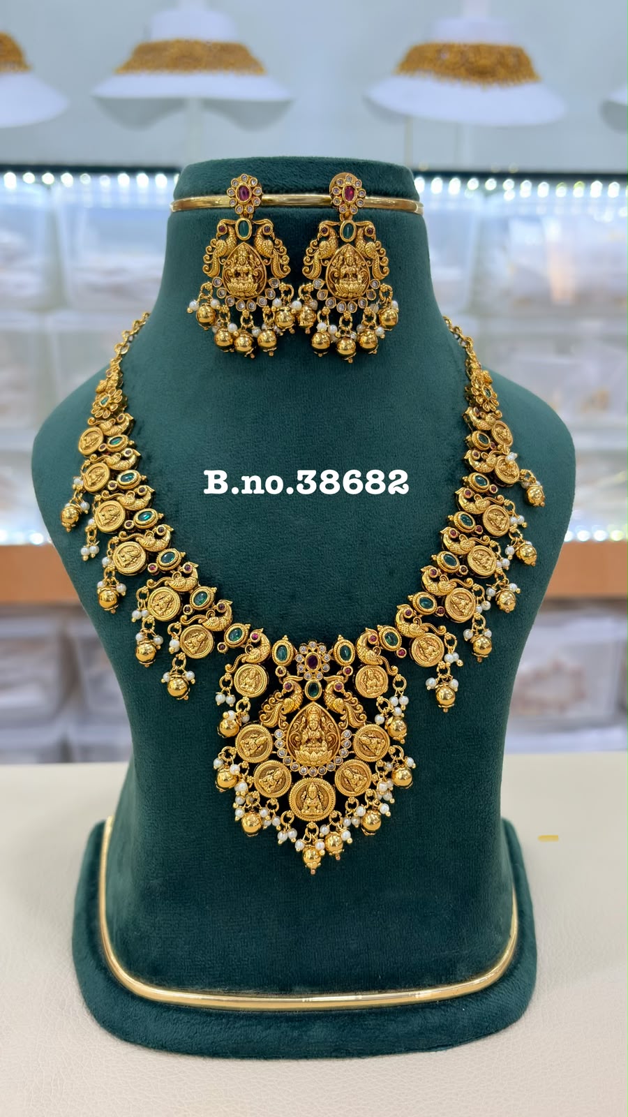 Grand Lakshmi Coin Haram Necklace – Antique Temple Bridal Jewelry with Kasu Mala Design